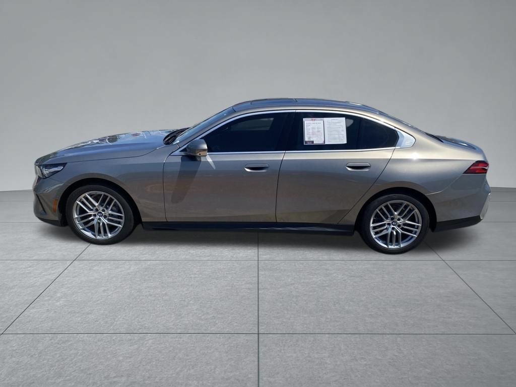 Used 2024 BMW 530i xDrive AWD/4WD image 4