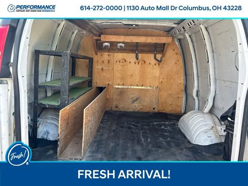 Used 2018 Chevrolet Express 2500 Extended RWD image 13