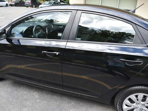 Used 2020 Hyundai Accent SE FWD image 60