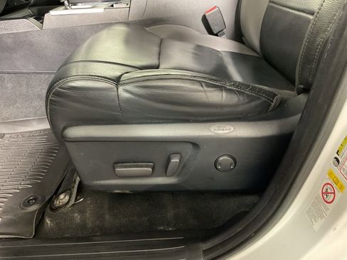 Used 2018 Toyota Tundra Limited AWD/4WD image 23
