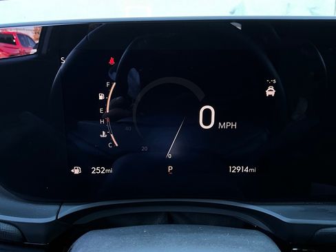 Used 2025 Buick Envista Sport Touring image 37