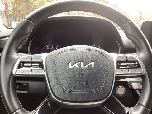 Used 2022 Kia Telluride S image 10