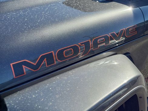 New 2025 Jeep Gladiator Mojave image 26