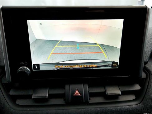 Used 2024 Toyota RAV4 LE image 31
