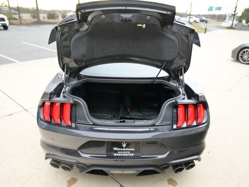 Used 2022 Ford Mustang Shelby GT500 w/ Technology Package image 38