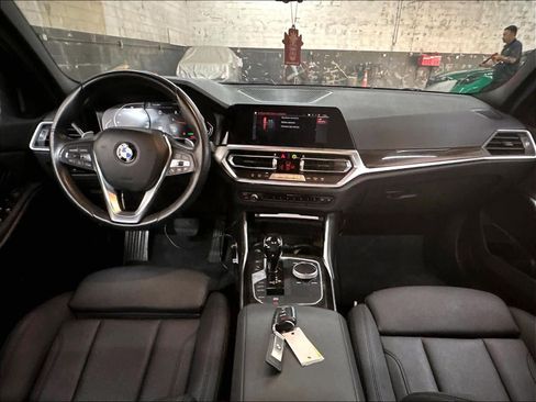 Used 2021 BMW 330i Sedan w/ Driving Assistance Package RWD image 17