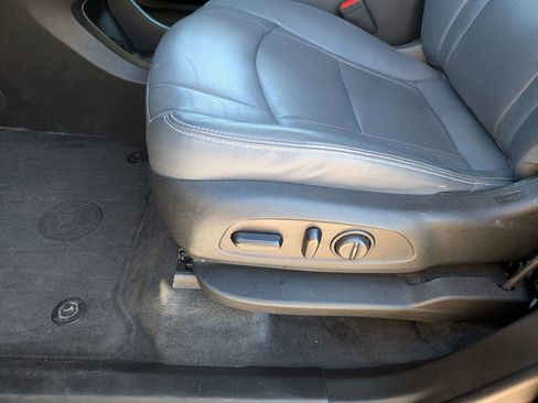 Used 2020 Buick Enclave Essence w/ Sport Touring Edition image 14