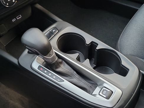 Used 2025 Chevrolet Trax LS image 13