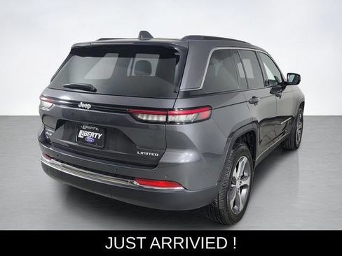 Used 2024 Jeep Grand Cherokee Limited AWD/4WD image 3