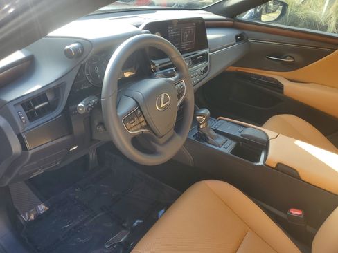 Certified 2022 Lexus ES 350 w/ Premium Package image 16