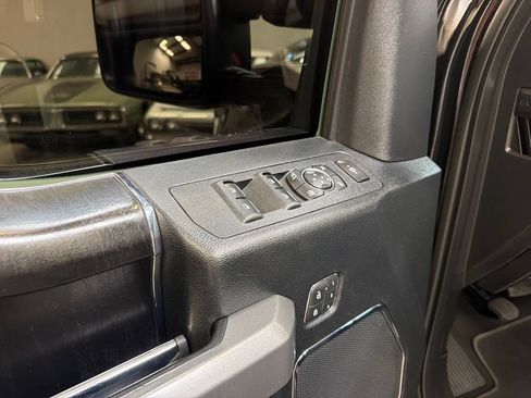 Used 2019 Ford F250 Platinum w/ Platinum Ultimate Package AWD/4WD image 31