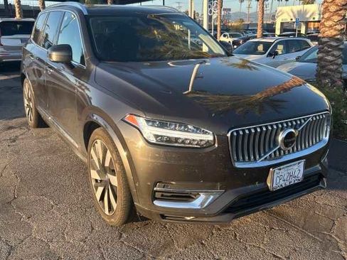 Certified 2023 Volvo XC90 T8 Ultimate w/ Lounge Package AWD/4WD image 7