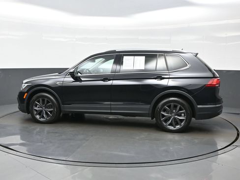 Used 2022 Volkswagen Tiguan SE AWD/4WD image 3