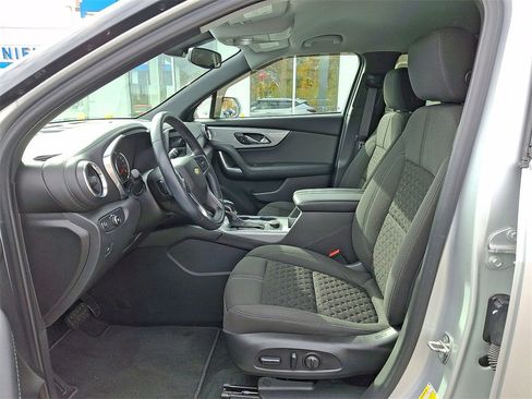 Used 2020 Chevrolet Blazer LT image 11
