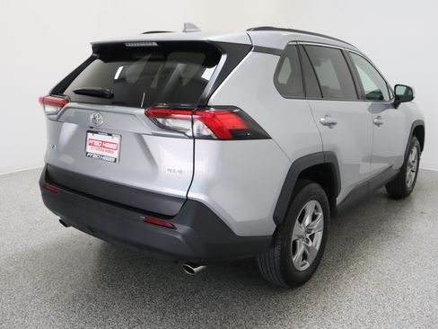 Used 2025 Toyota RAV4 XLE FWD image 7