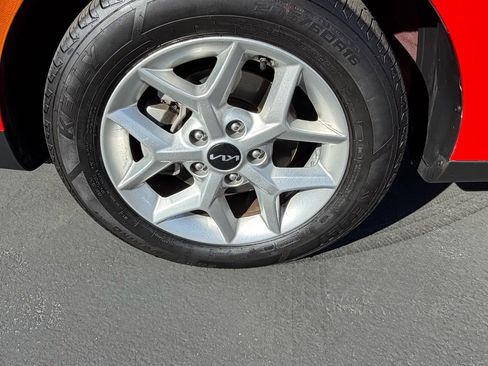 Used 2023 Kia Soul LX w/ LX Technology Package image 28