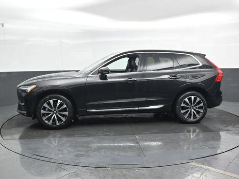 Used 2023 Volvo XC60 B5 Plus image 9
