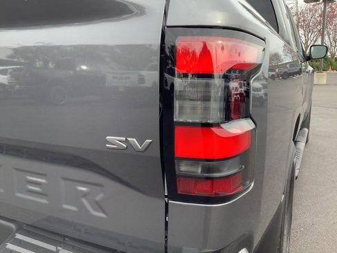 Used 2024 Nissan Frontier SV w/ Technology Package image 39