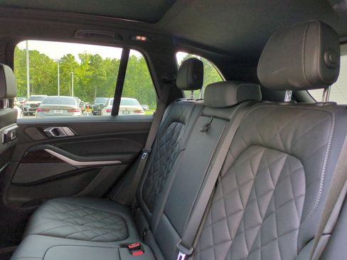 Used 2024 BMW X5 xDrive50e image 29