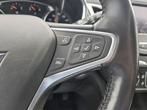 Used 2022 Chevrolet Equinox LT AWD/4WD image 17