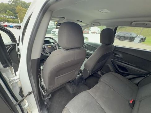 Used 2020 Chevrolet Trax LS w/ Tint and Cruise Package FWD image 24