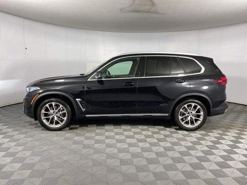 Certified 2024 BMW X5 xDrive40i w/ Premium Package image 8