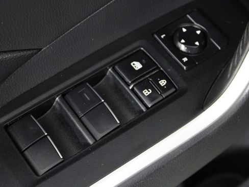 Used 2021 Toyota RAV4 XLE Premium image 22