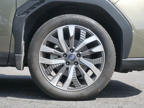 Certified 2025 Subaru Forester Touring AWD/4WD image 13