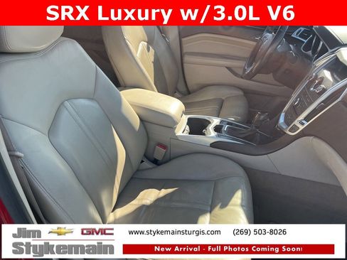 Used 2010 Cadillac SRX Luxury image 9