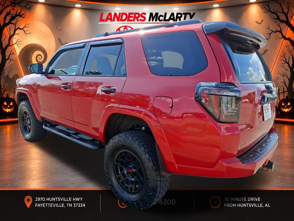 Used 2021 Toyota 4Runner Venture w/ Moonroof Package AWD/4WD image 5