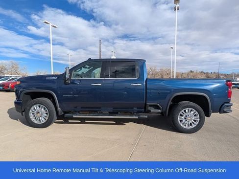 Used 2022 Chevrolet Silverado 2500 High Country w/ Z71 Off-Road Package image 9