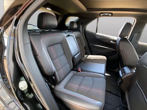 Used 2022 Chevrolet Equinox RS w/ LPO, Floor Liner Package AWD/4WD image 19