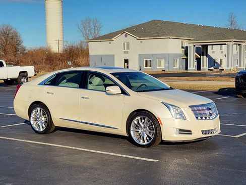 Used 2013 Cadillac XTS Platinum image 9