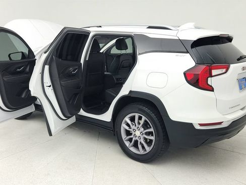 Used 2023 GMC Terrain SLT FWD image 11