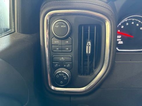 Used 2021 Chevrolet Silverado 1500 LT AWD/4WD image 2