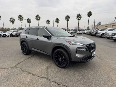 Used 2021 Nissan Rogue S image 11