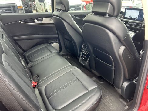 Used 2021 Lincoln Nautilus Reserve w/ Equipment Group 202A AWD/4WD image 19