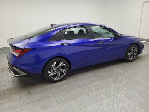 Used 2025 Hyundai Elantra Sport FWD image 10