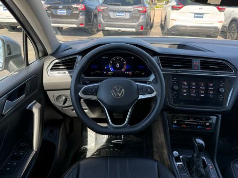 Certified 2022 Volkswagen Tiguan SE AWD/4WD image 14