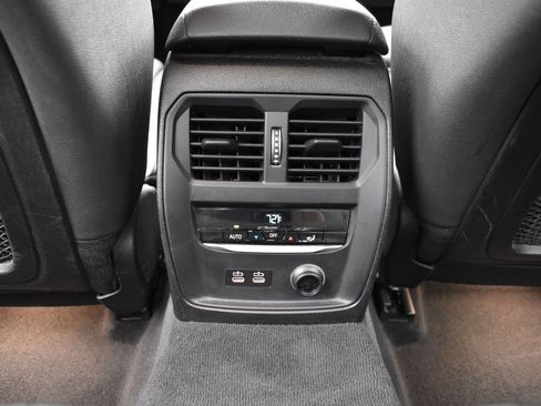 Used 2020 BMW 330i xDrive Sedan w/ M Sport Package AWD/4WD image 18