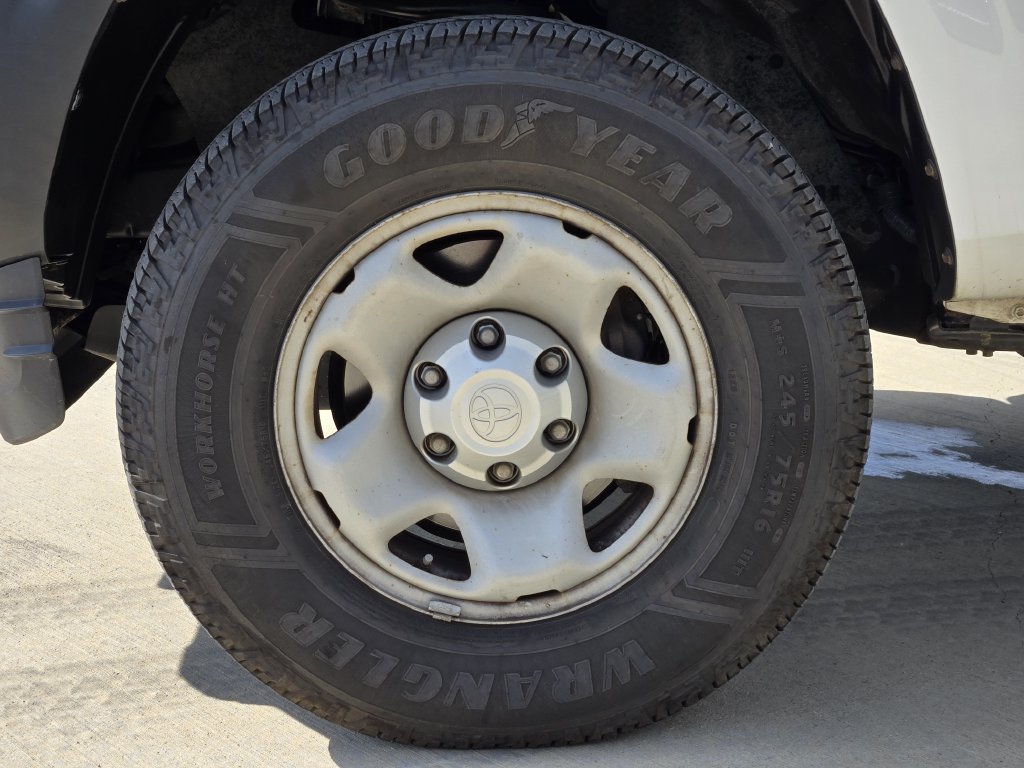 Used 2022 Toyota Tacoma SR RWD image 11