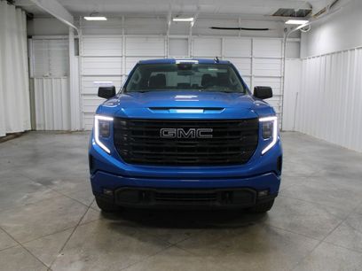 Used 2023 GMC Sierra 1500 Elevation w/ LPO, Elevation Black Package