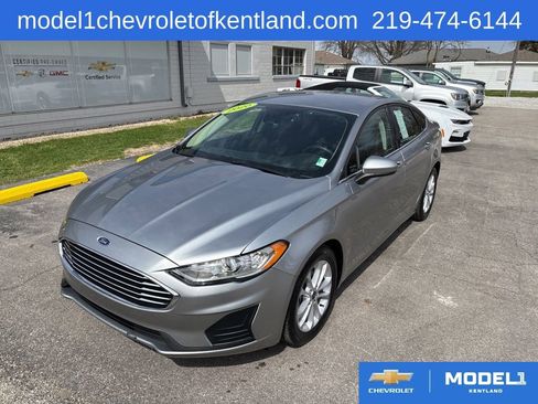 Used 2020 Ford Fusion SE FWD image 1
