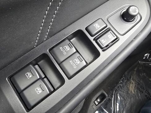 Used 2018 Subaru Outback 3.6R Limited image 27