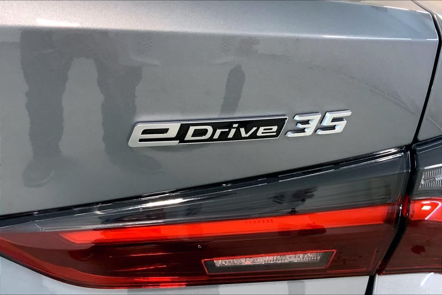 Used 2024 BMW i4 eDrive35 w/ Premium Package RWD image 15