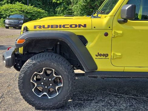 Used 2023 Jeep Gladiator Rubicon w/ Cold Weather Group AWD/4WD image 10