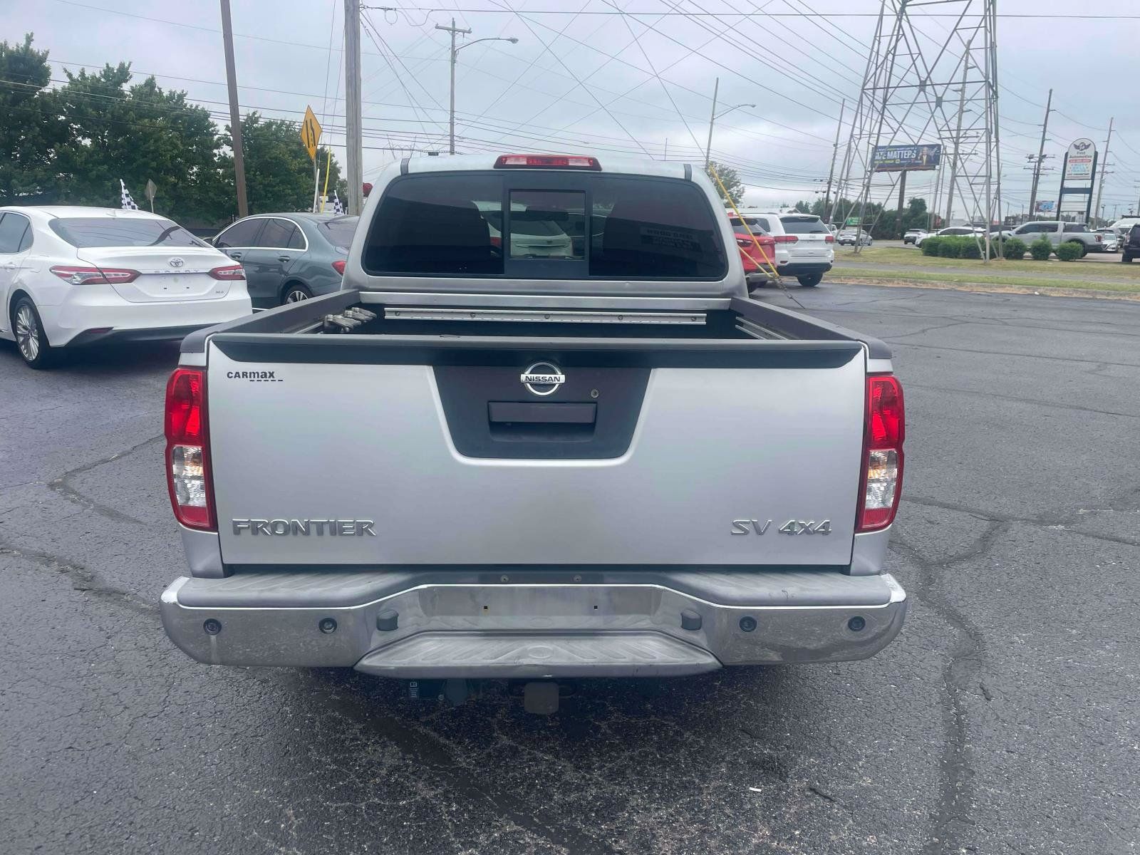 Used 2016 Nissan Frontier SV w/ SV Value Truck Package AWD/4WD image 6