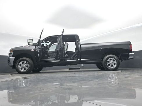 Used 2025 RAM 3500 Big Horn AWD/4WD image 71