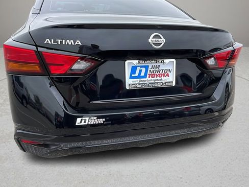 Used 2022 Nissan Altima 2.5 S FWD image 7
