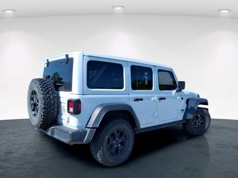 Used 2023 Jeep Wrangler Unlimited w/ Sun & Screen Package AWD/4WD image 14